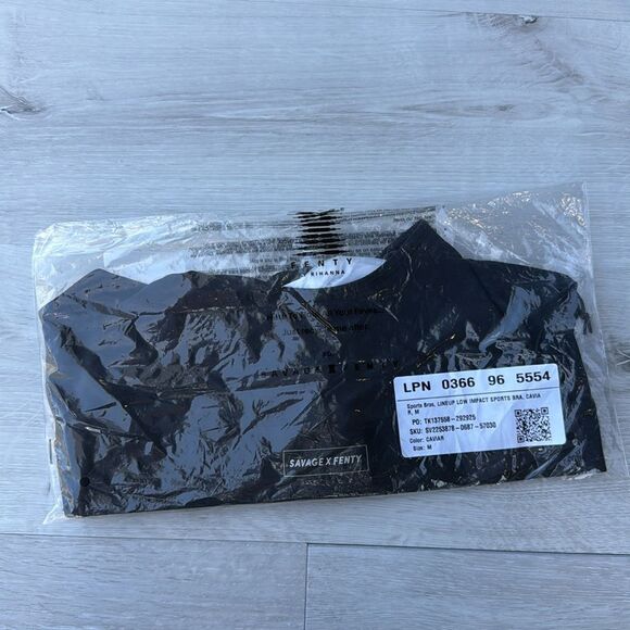 SAVAGE X FENTY Lineup Low-Impact Sports‎ Bra Cavia (Black) M NWT in packaging - Picture 4 of 6